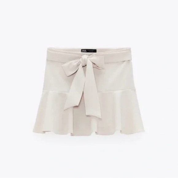 Zara Dresses & Skirts - Zara Off-White Skirt